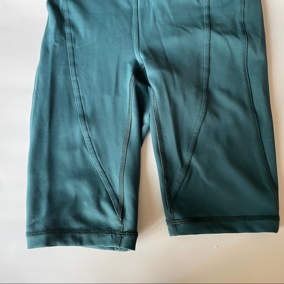 Lululemon Sweat and Repeat Shorts Everlux Size 2 - Picture 8 of 11